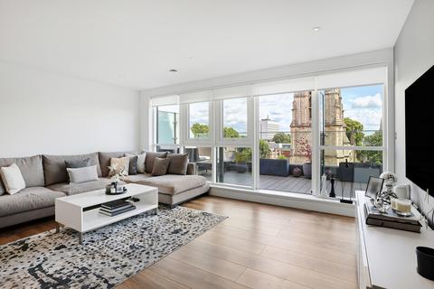 2 bedroom apartment for sale, Quartz House, Dickens Yard, Ealing, London, W5