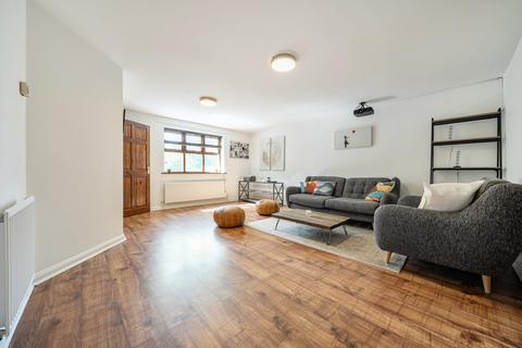 3 bedroom end of terrace house for sale, Henrietta Close, London