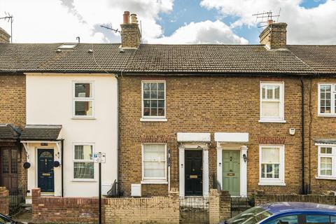 St. Johns Road, Isleworth TW7