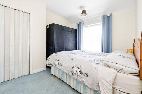 3 bedroom terraced house for sale, Rosedale Gardens, Dagenham, Essex, RM9