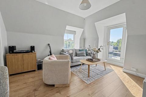 2 bedroom penthouse for sale, Kings Worthy