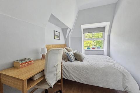 2 bedroom penthouse for sale, Kings Worthy
