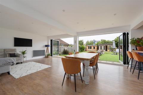 4 bedroom detached house for sale, Foxdene Road, Seasalter, Whitstable