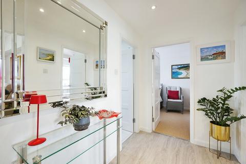 2 bedroom flat for sale, The Gateway, Dover, Kent, CT16