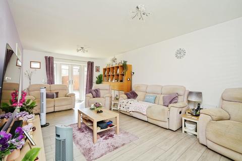 4 bedroom detached house for sale, Redcar Road, Bicester, Oxfordshire, OX26
