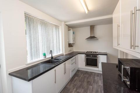 2 bedroom semi-detached house to rent, Chudleigh Road, Higher Blackley
