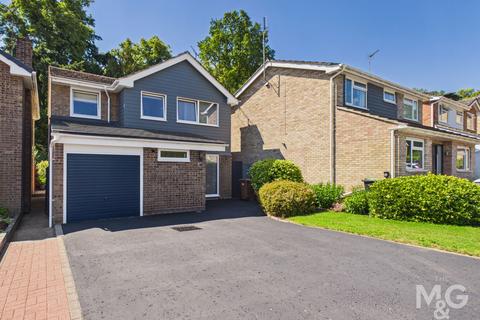 4 bedroom detached house for sale, Plovers Way, Bury St. Edmunds IP33