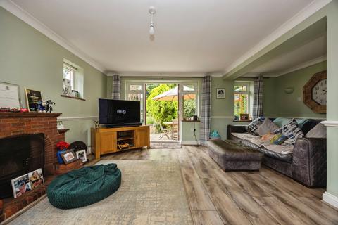 3 bedroom detached house for sale, Church Road, Milford, Godalming, Surrey, GU8