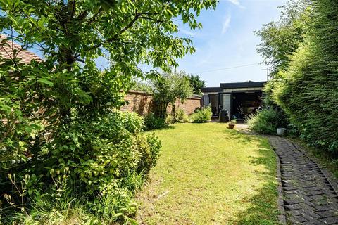 3 bedroom semi-detached house for sale, Woodside Road, Chiddingfold, Godalming