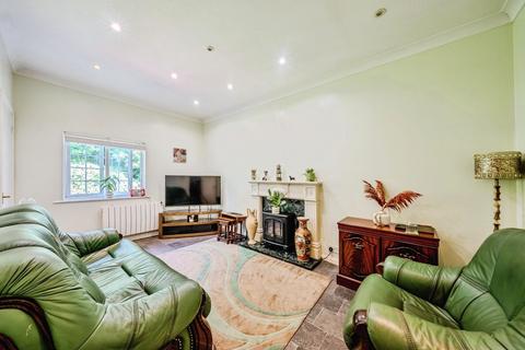 1 bedroom retirement property for sale, Mill Street, Abergavenny NP7