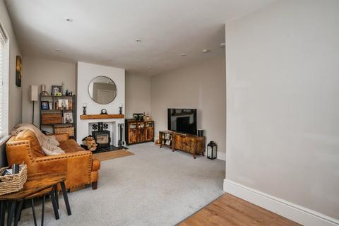 4 bedroom end of terrace house for sale, Horsea Road, Portsmouth