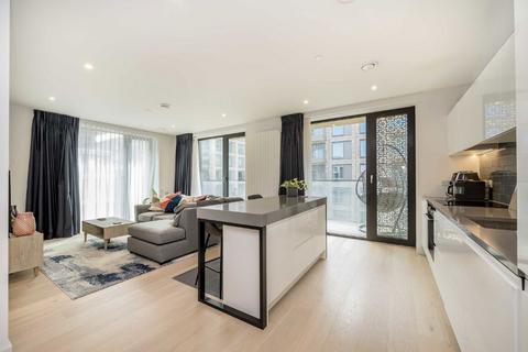 3 bedroom flat for sale, Royal Crest Avenue, LONDON E16