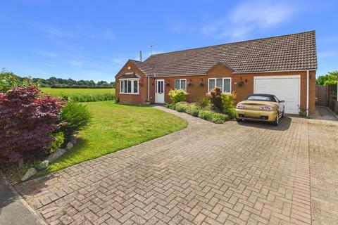 3 bedroom detached bungalow for sale, Castleview, Tattershall