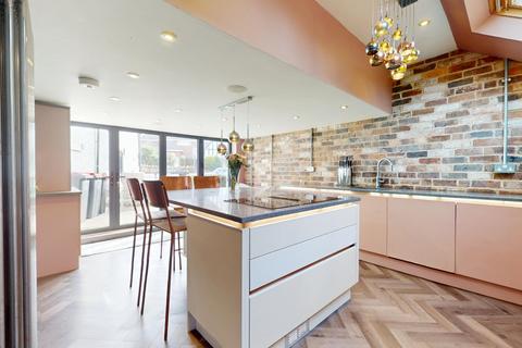undefined, Holyhead Road, Wellington, Telford, Shropshire, TF1 2EA
