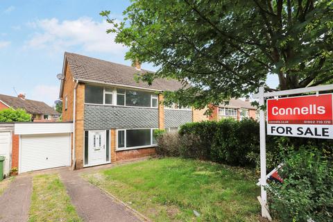 3 bedroom semi-detached house for sale, Cannock Road, Featherstone, Wolverhampton