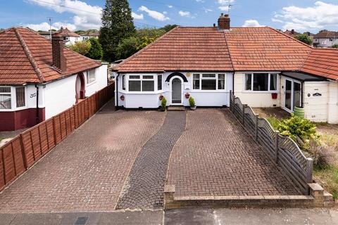2 bedroom semi-detached bungalow for sale, Francis Avenue, Bexleyheath, DA7