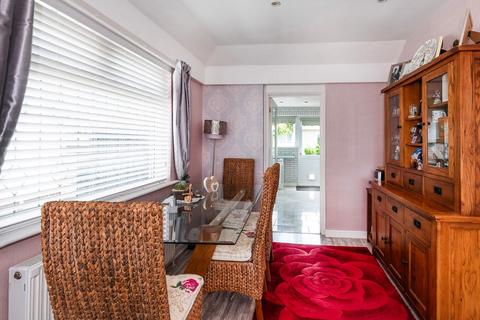 2 bedroom semi-detached bungalow for sale, Francis Avenue, Bexleyheath, DA7