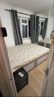 1 bedroom in a house share to rent, Wheatley Road, Isleworth TW7