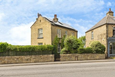Detached house - Huddersfield Road, Bradford, BD12