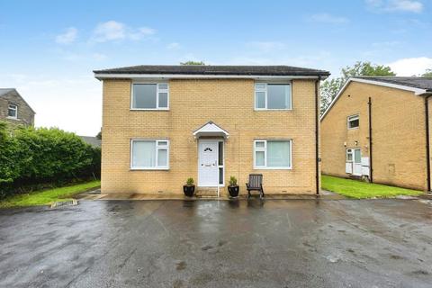Flat - Eccles Court, Bradford BD2