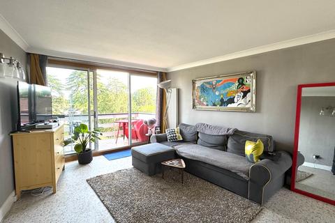 3 bedroom flat for sale, Penton Hall Penton Hall Drive, Staines-upon-Thames, Surrey, TW18