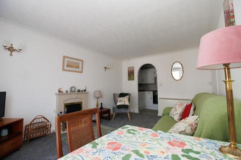 1 bedroom flat for sale, West Avenue, Filey YO14