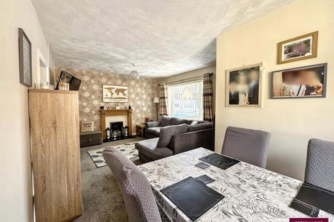 2 bedroom detached bungalow for sale, Ashly Court, St Asaph, Denbighshire LL17 0PL