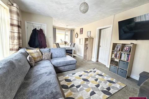 2 bedroom detached bungalow for sale, Ashly Court, St Asaph, Denbighshire LL17 0PL