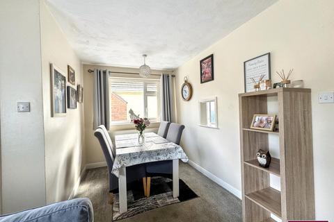2 bedroom detached bungalow for sale, Ashly Court, St Asaph, Denbighshire LL17 0PL