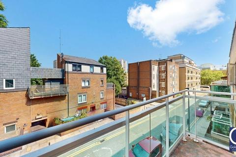undefined, St Mary Graces Court, London, E1