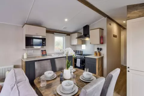 2 bedroom park home for sale