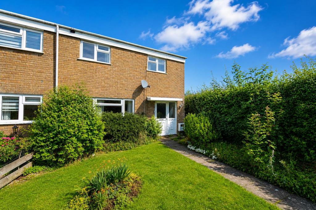 Ripon Road, Stevenage 3 bed end of terrace house for sale - £300,000