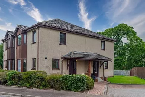 2 bedroom maisonette for sale
