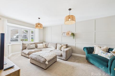4 bedroom detached house for sale, Ouzel Grove, Scarborough YO11