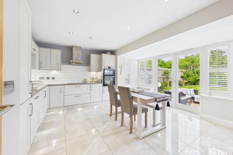 4 bedroom detached house for sale, Ouzel Grove, Scarborough YO11