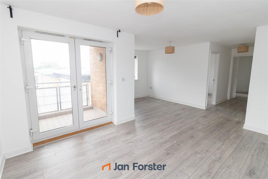 Apartment in Newcastle upon Tyne, Tyne and Wear - View 2