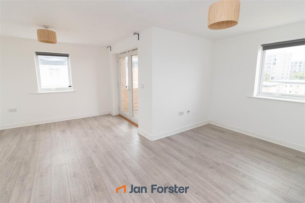 Apartment in Newcastle upon Tyne, Tyne and Wear - View 3