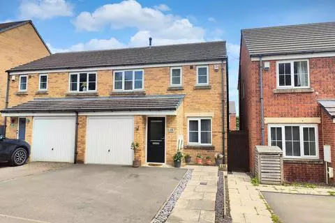 3 bedroom semi-detached house for sale, Calderdale