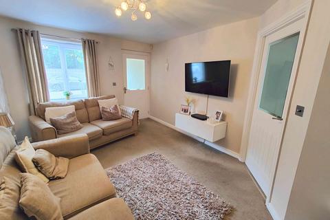3 bedroom semi-detached house for sale, Sunderland Way, Lightcliffe HX3