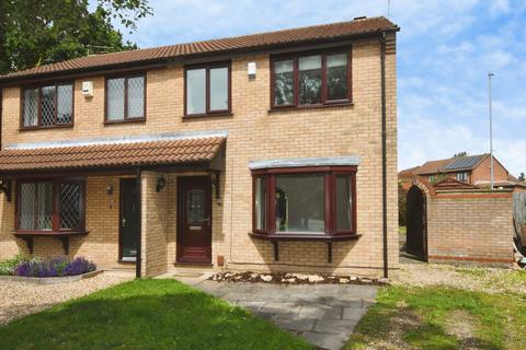 Semi-detached house - Stenigot Close, Lincoln, LN6