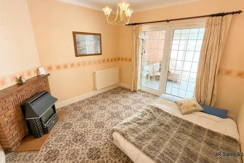 3 bedroom detached bungalow for sale, King James Avenue, Cuffley