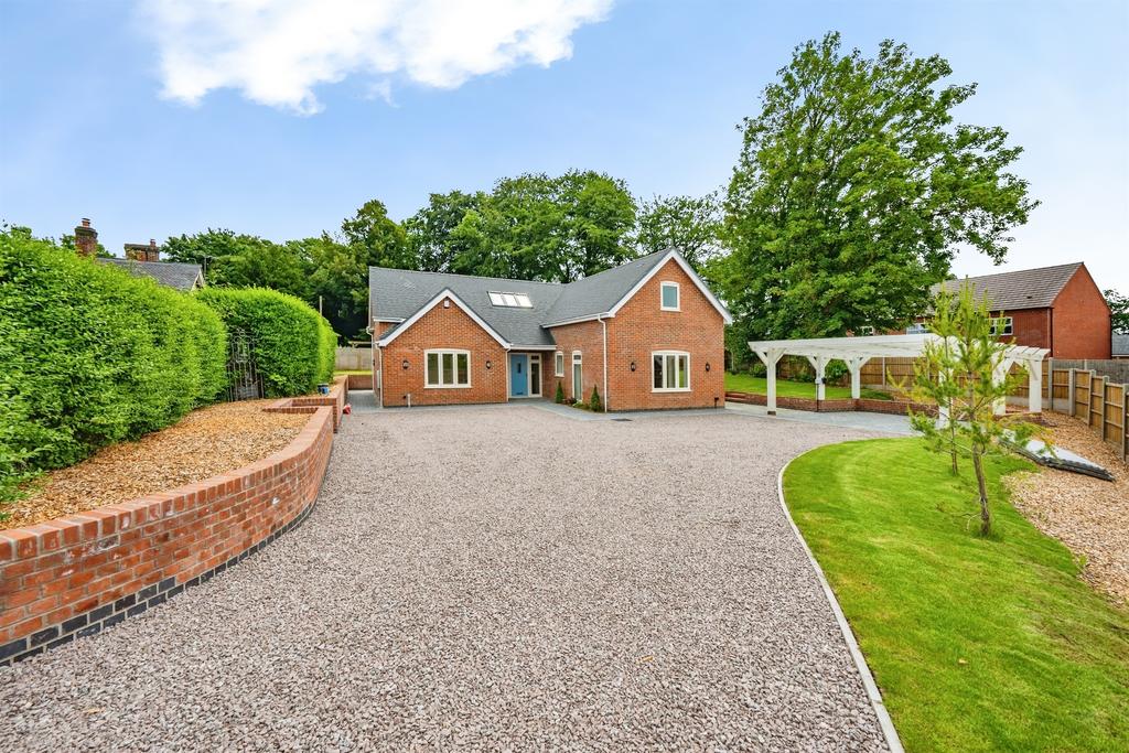 3 bedroom detached house for sale