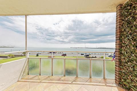 2 bedroom flat for sale, The Gateway, Dover, Kent, CT16