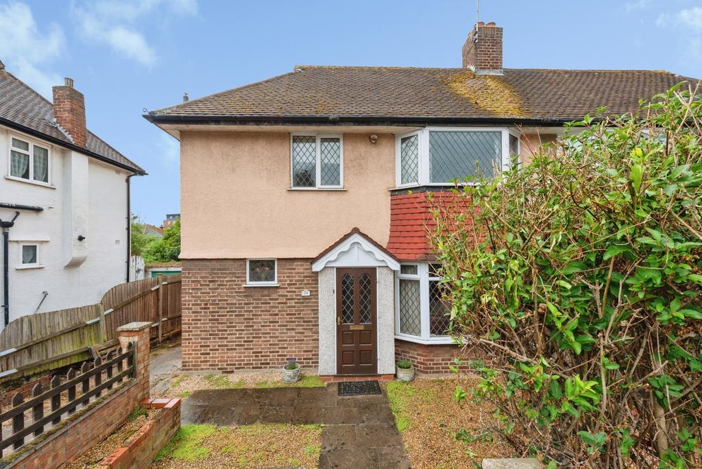 2 bedroom semi-detached house for sale