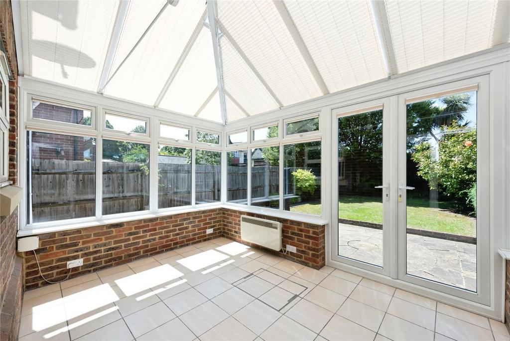 House in New Malden, Motspur Park - View 5