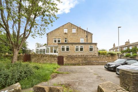 3 bedroom end of terrace house for sale, Haworth Road, Bradford BD15