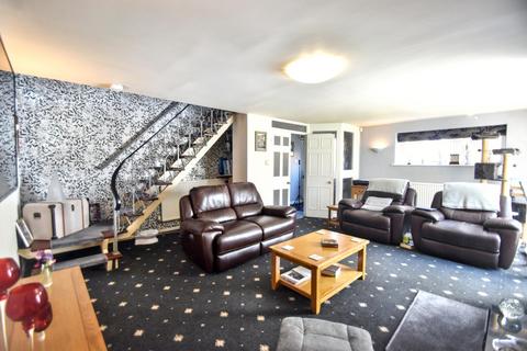 4 bedroom detached house for sale, Burgh Old Road, Skegness, PE25
