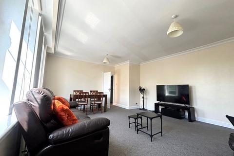 3 bedroom apartment to rent, Warren Fields, Valencia Road,, London