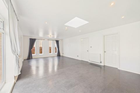 3 bedroom detached bungalow for sale, Kenmore Drive, Hull, East Riding of Yorkshire, HU6 7XH