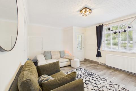 2 bedroom semi-detached house for sale, Neasden Close, Hull, East Riding Of Yorkshire, HU8 0QB